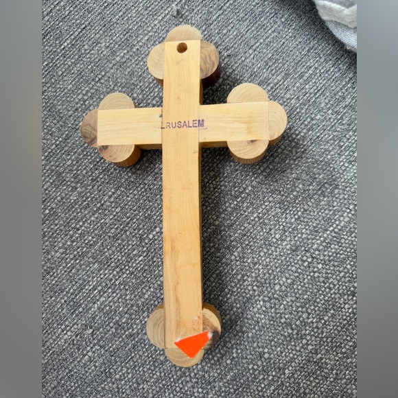 Decorative wooden cross - Picture 2 of 4